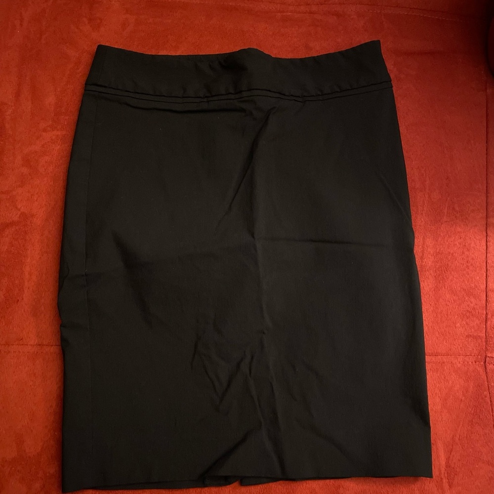 The Limited Solid Black "Exact Stretch" Pencil Skirt - Size 0 petite